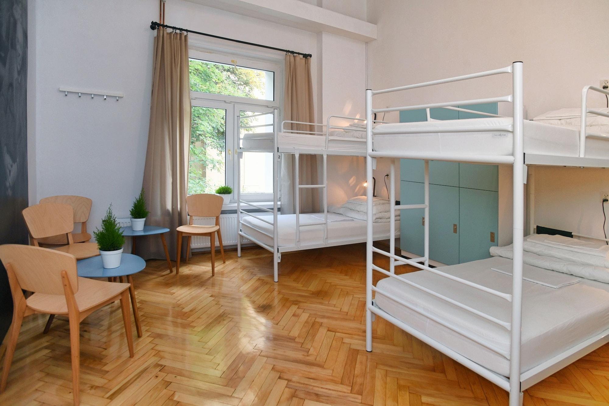 Warsaw Hostel Centrum Private Rooms & Dorms ภายนอก รูปภาพ